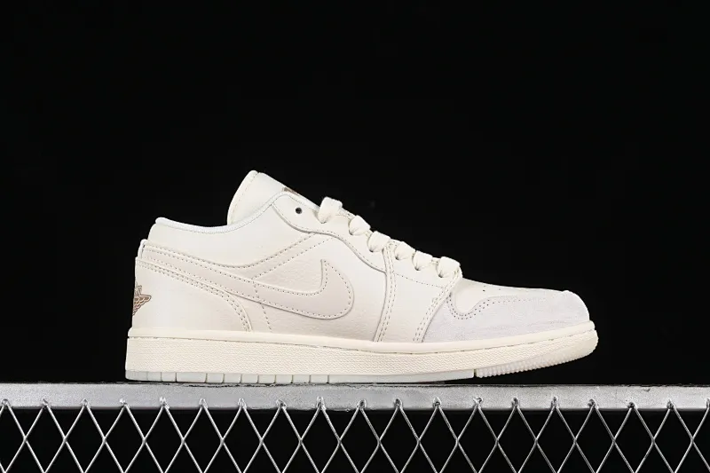 All categories Air Jordan Jordan series basketball shoes Air Jordan 1 Low High-end customized low-top sneakers Air Jordan 1 Low AJ1 Joe 1 Bape joint-Zhuba stitching High-end customized low-top basketball shoes LJ6688-002